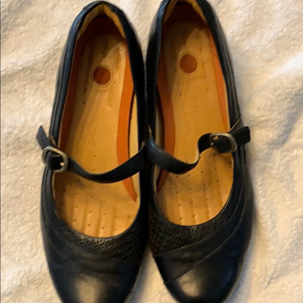 Unstructured Clarks Mary Jane flats
